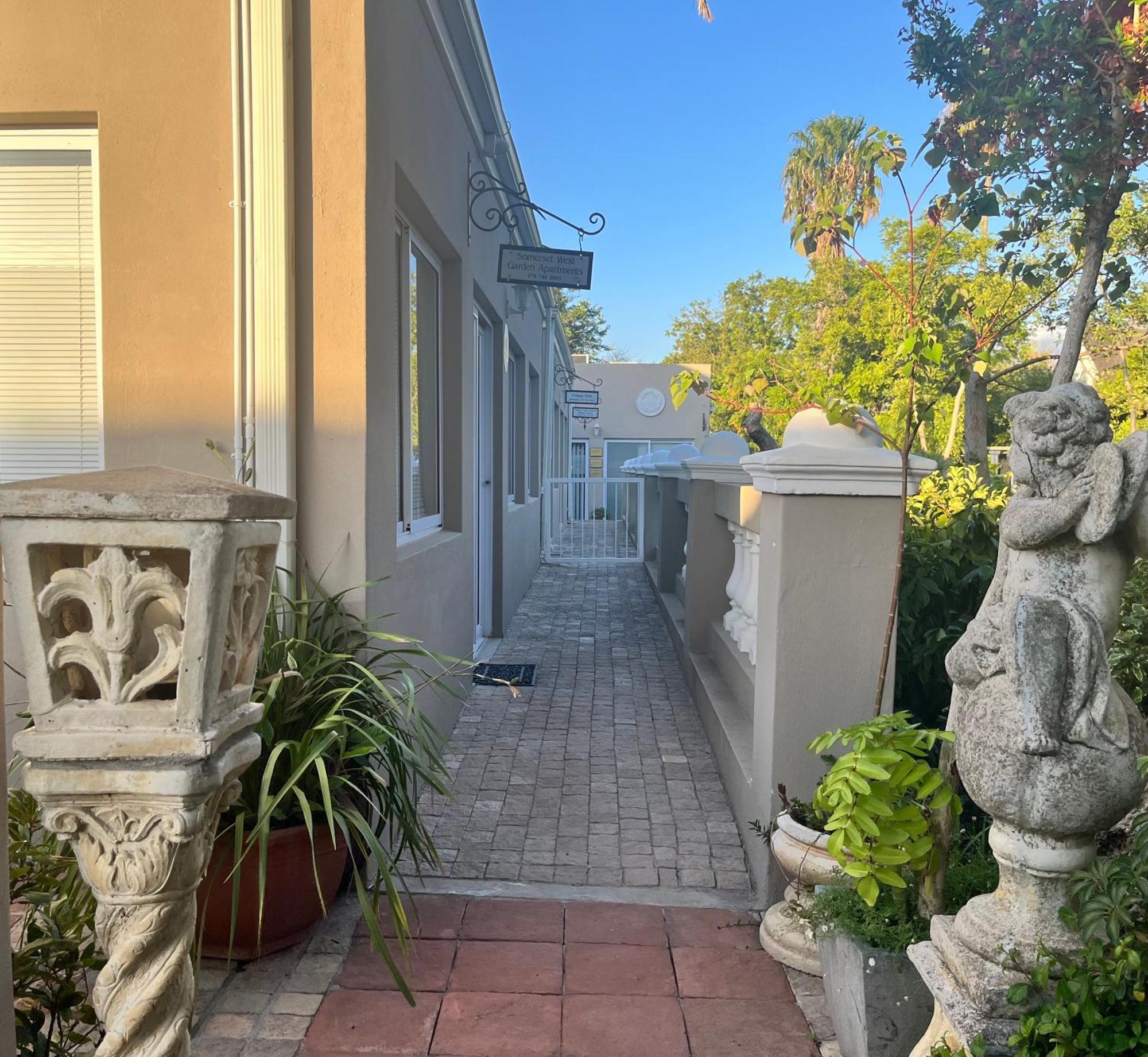 Somerset West Garden Apartments 2 Екстер'єр фото